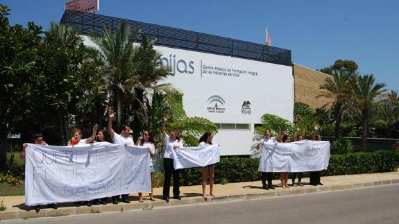Imagen de archivo de un acto contra el cierre de CIOMijas.