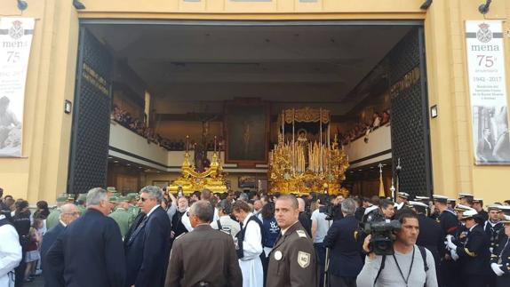 Momentos previos a la salida de Mena. 