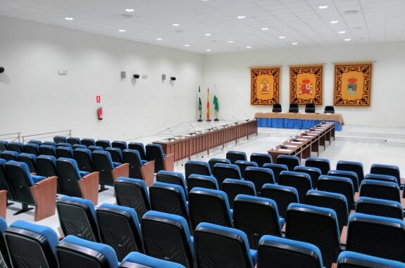 Imagen del Salón del Plenos, ubicado dentro del Palacio de Congresos y Exposiciones.