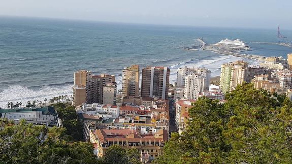 El fuerte temporal olas en el litoral de la capital 