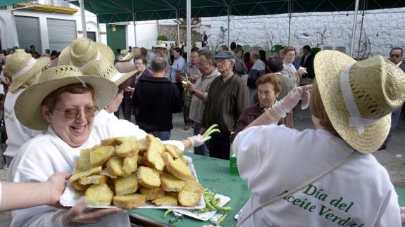 Periana celebra hoy su Día del Aceite Verdial.