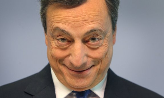 El presidente del BCE, Mario Draghi, ayer en la sede del organismo en Fráncfort (Alemania). :: afp
