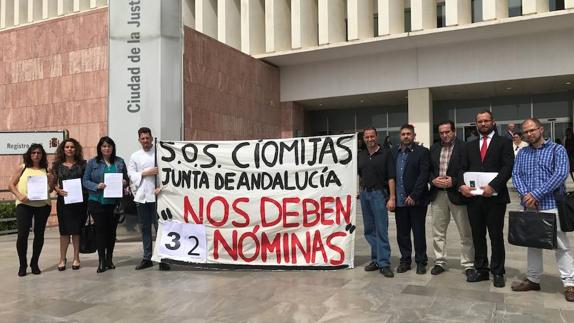 Los trabajadores del CIOMijas presentan una querella criminal contra varios cargos de la Junta