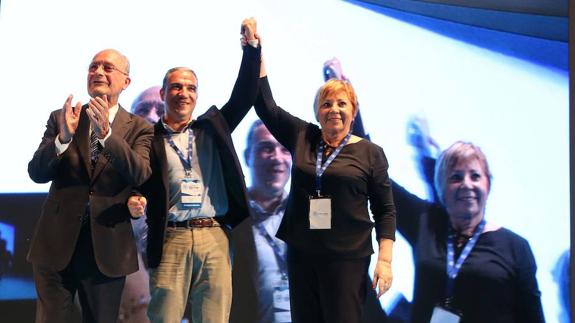 Francisco de la Torre, Elías Bendodo y Celia Villalobos, ayer tarde en el Palacio de Ferias y Congresos.