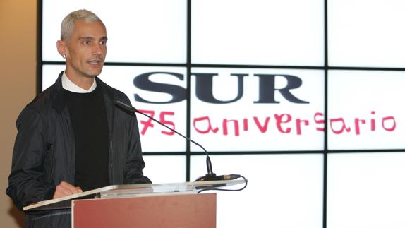 David Delfín, en el acto de presentación del logotipo del LXXV aniversario de SUR en 2011.