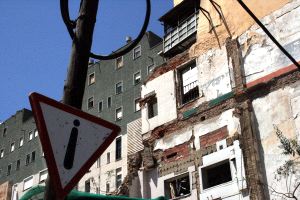 RUINA. Medio millar de inmuebles se acercan al estado ruinoso, según el avance del PGOU. / SKN