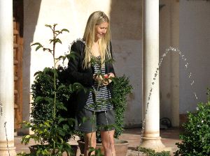 RODAJE. Gwyneth Paltrow, en la Alhambra. / LORENA FERNÁNDEZ