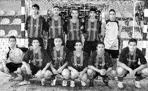 PLANTILLA. La Peña Barcelonista, líder de su grupo en liga Nacional de juveniles. / AGUSTÍN GARCÍA