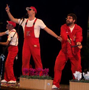 CUARTETO. Los 'mecánicos' hicieron sonreír al público. / G. R.