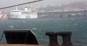 El temporal cancela las salidas de los barcos de la línea Tarifa-Tánger