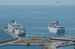 Pullmantur, naviera líder en España, programa cinco cruceros desde Málaga con su buque insignia en octubre