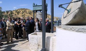 Un monumento al olivar en pleno polígono industrial de Antequera