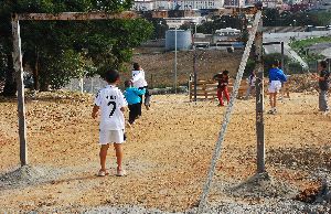 ZONAS VERDES. Los vecinos piden parques, jardines y un «campito de fútbol» para los chavales. / SKN