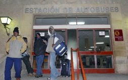 El Foro para la Inmigración acuerda para la próxima campaña de aceituna aumentar los recursos de emergencia