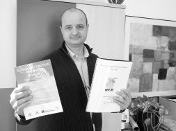 Joaquín Rodríguez, profesor de Biología en el IES Sierra Almijara de Nerja «La Biología es una de las materias más amenas para los estudiantes»