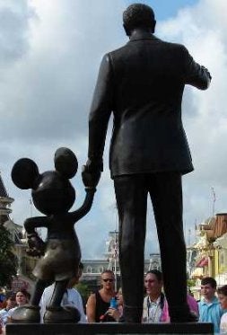 Disney se llamaba, según el mito, José Guirao Zamora.