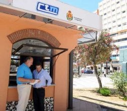 Los usuarios del servicio de autobuses cuentan con una oficina de información