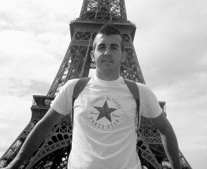 El estudiante, a los pocos días de enfermar en París. / SUR