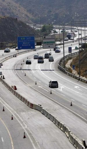 La Ronda Este registra tres mil coches menos cada día. ::
SUR