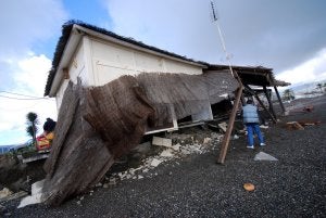 La fuerza del temporal causa importantes daños a chiringuito Bahía de Tanit de Torre del Mar. ::
EVA GUZMÁN