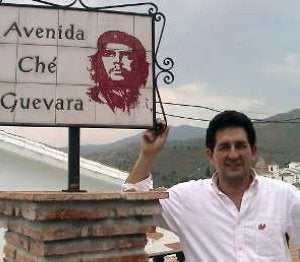 El alcalde, José Antonio Ponce (IU), es el impulsor de la idea. ::                             SUR