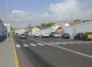 Instalada una nueva señalización vertical para el paso de los peatones en la ciudad