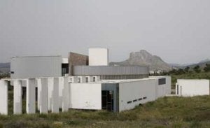 Las obras del inmueble, que comenzó a construirse a principios de los 90, quedaron paralizadas. ::
A. F.