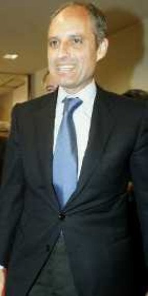 Camps en un acto del PP valenciano. ::
D.
TORRES