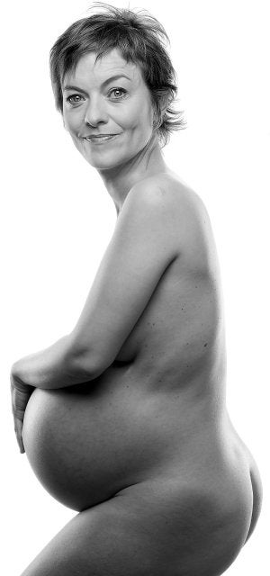 Nuria González, en el cartel de la obra de teatro 'Tres'. ::
SUR