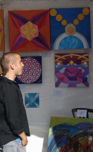 En un mismo espacio se puede ver pintura, moda o escultura. ::
M. J.