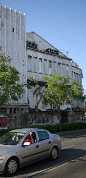 Estado actual que presenta este edificio. ::                             ÁLVARO CABRERA