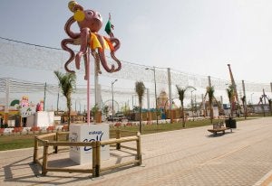 La reproducción del pulpo Paul se ha instalado en el de Cortijo de Torres y se prevé que sea uno de los atractivos de la feria. ::                             ANTONIO SALAS