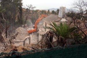 El viejo cortijo de Peinado Grande, que fue derribado a mediados de agosto, era frecuentado por indigentes y drogadictos. ::                             CARLOS MORET