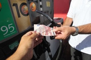 El consumo de gasolina se ha desplomado un 20% ::                             SALVADOR SALAS
