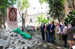 Flores El Gaditano ya tiene su busto en el Parque