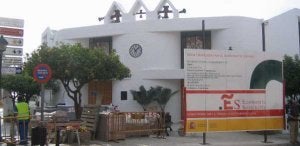 El cartel instalado el viernes fue retirado al mediodía de ayer. ::                             F. JIMÉNEZ