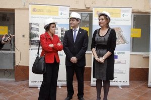 Causapié, acompañada por el delegado del Gobierno y la directora territorial del Imserso, visitó el edificio que albergará al centro. ::
MAR