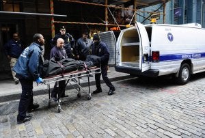 Hallan ahorcado al hijo mayor de Bernard Madoff