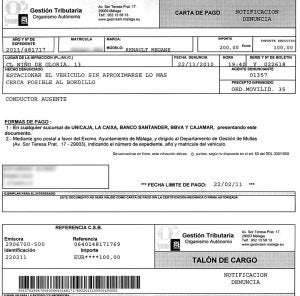 Multa de 200 euros por estacionar «sin aproximarse lo más posible al bordillo»