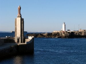 El Ministerio de Medio Ambiente elaboró informes contrarios a la ampliación del puerto tarifeño. ::
SUR
