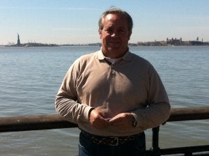 Segundo Merino grabó en Nueva York el primer programa. ::
SUR