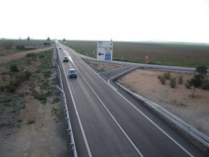 En el tramo a desdoblar de la A-384 se prevé una intensidad de tráfico diario de veinte mil vehículos. ::
A. F.
