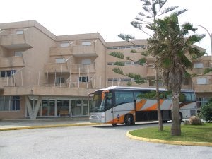 Imagen de la entrada de la Residencia Tiempo Libre, ubicada en la zona de Torrenueva. ::
SUR ARCHIVO