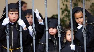 Tristeza. El rostro de estos niños que iban a salir con el Amor lo dice todo. ::
A. CABRERA