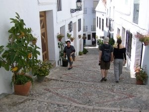 Los seudónimos hacen referencia a lugares del pueblo, a localidades cercanas o a profesiones. ::
E. CABEZAS