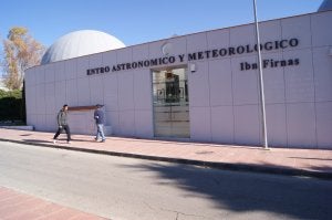 El Consistorio ha arreglado el problema de humedades y goteras que sufría el inmueble con una inversión de unos 21.000 euros. ::
SUR