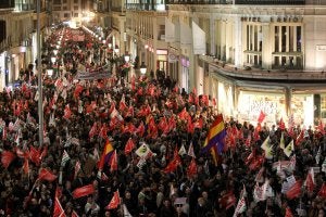 Más de 15.000 personas recorrieron el Centro el pasado 11 de marzo en el primer ensayo de la huelga de hoy. ::
ANTONIO SALAS