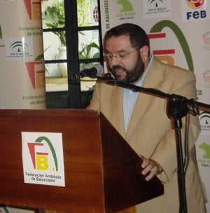 La pérdida de protagonismo de Málaga en la Andaluza de baloncesto preocupa a los clubes