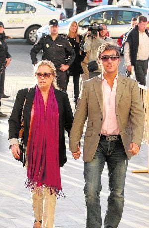 Zaldívar exculpa a Muñoz del dinero en Suiza y dice que no sabe qué es blanquear