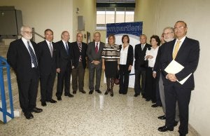 La Facultad de Medicina acogió el acto en el que estuvieron presentes entre otros, el alcalde, la rectora y el decano del centro. :: S. Salas